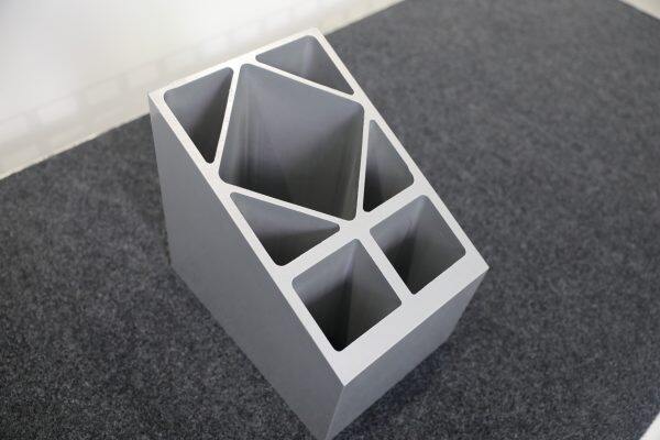 Profilé structurel en aluminium extrudé