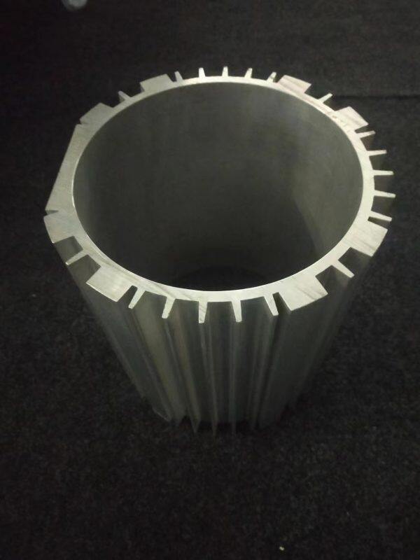Profilé structurel en aluminium extrudé