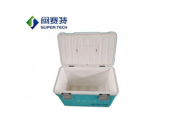 plastic cooler box