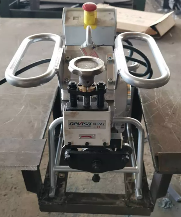 pneumatic chamfering machine