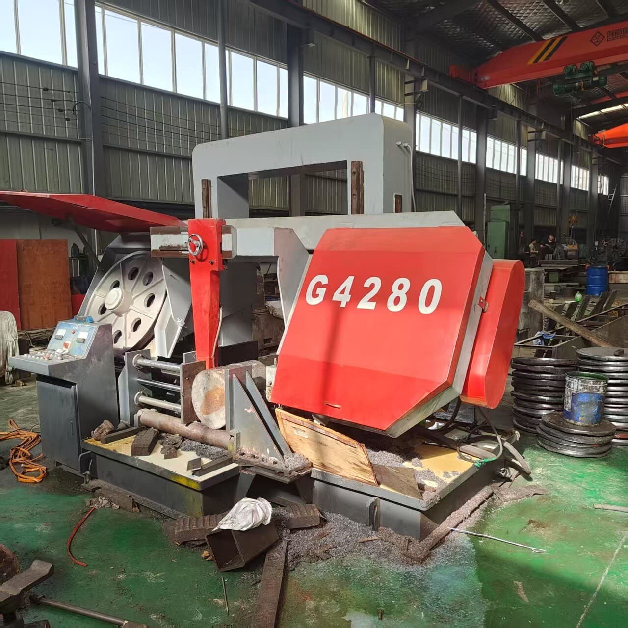 large sawing machine