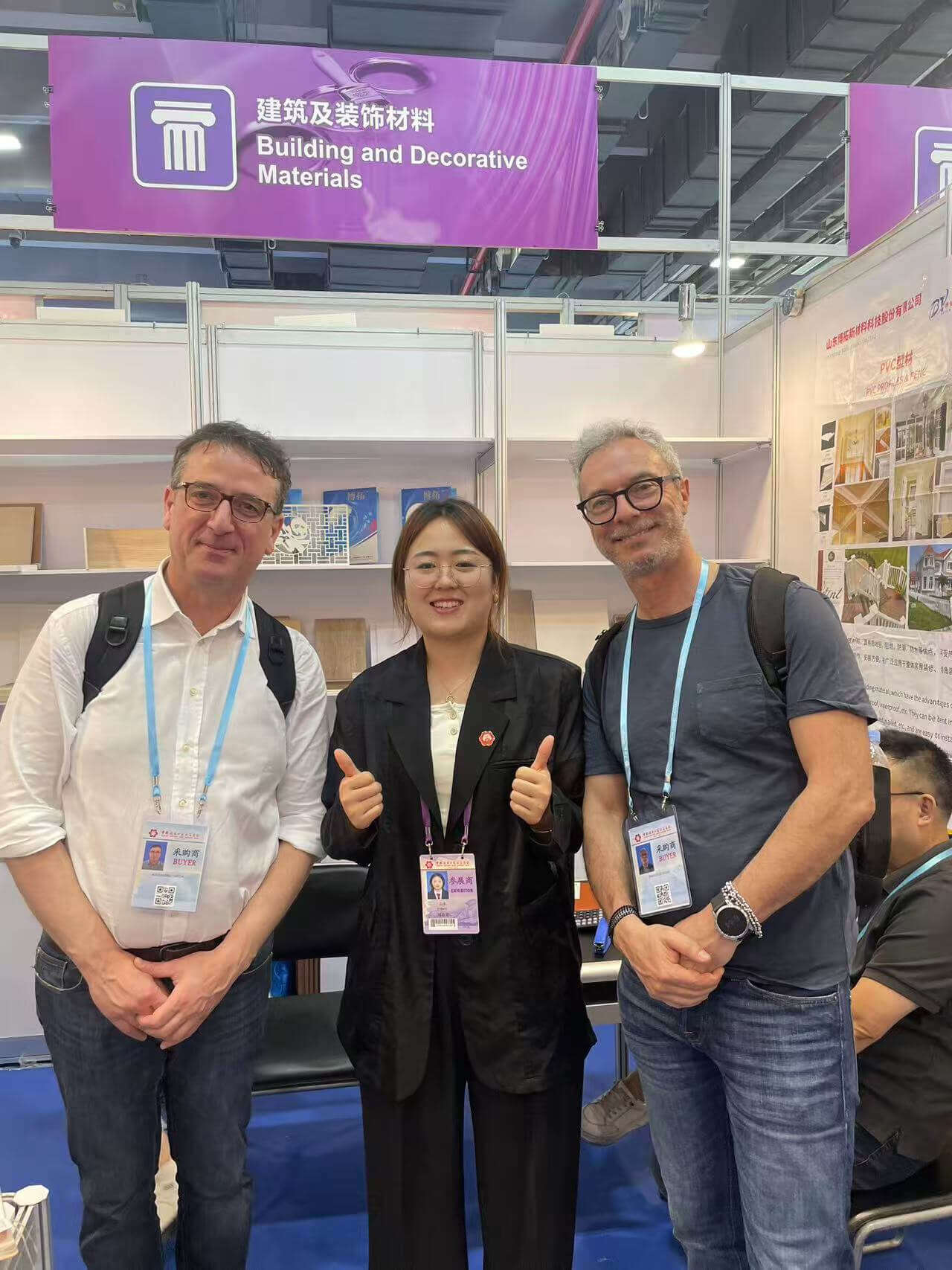 group photo of customers (2)