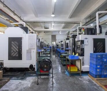 Équipement d'usinage CNC